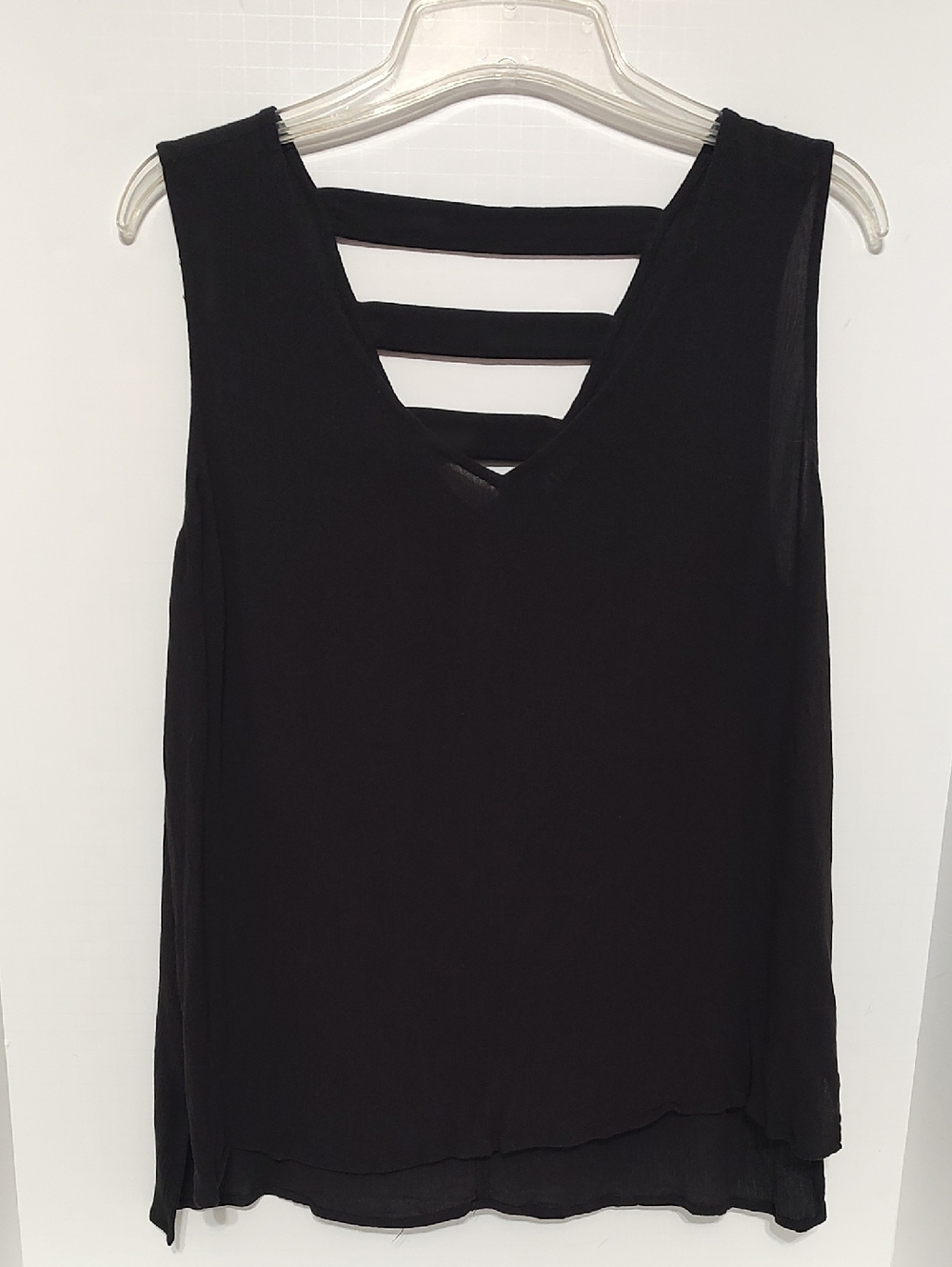 Black ANA Sleeveless V Neck Top Sz Large Hi & Lo Hem